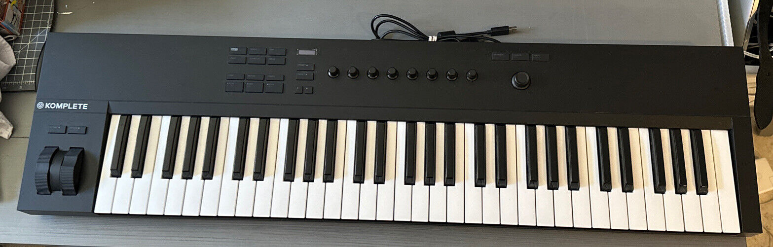 大感謝祭セール Native instruments Kowplete kontrol A61 MIDI