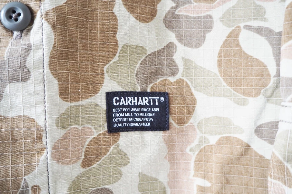 Camisa CARHARTT Talla S Verde Camuflaje Patrón Algodón Pesado Camuflaje Ropa de Calle Foto 3 de 4