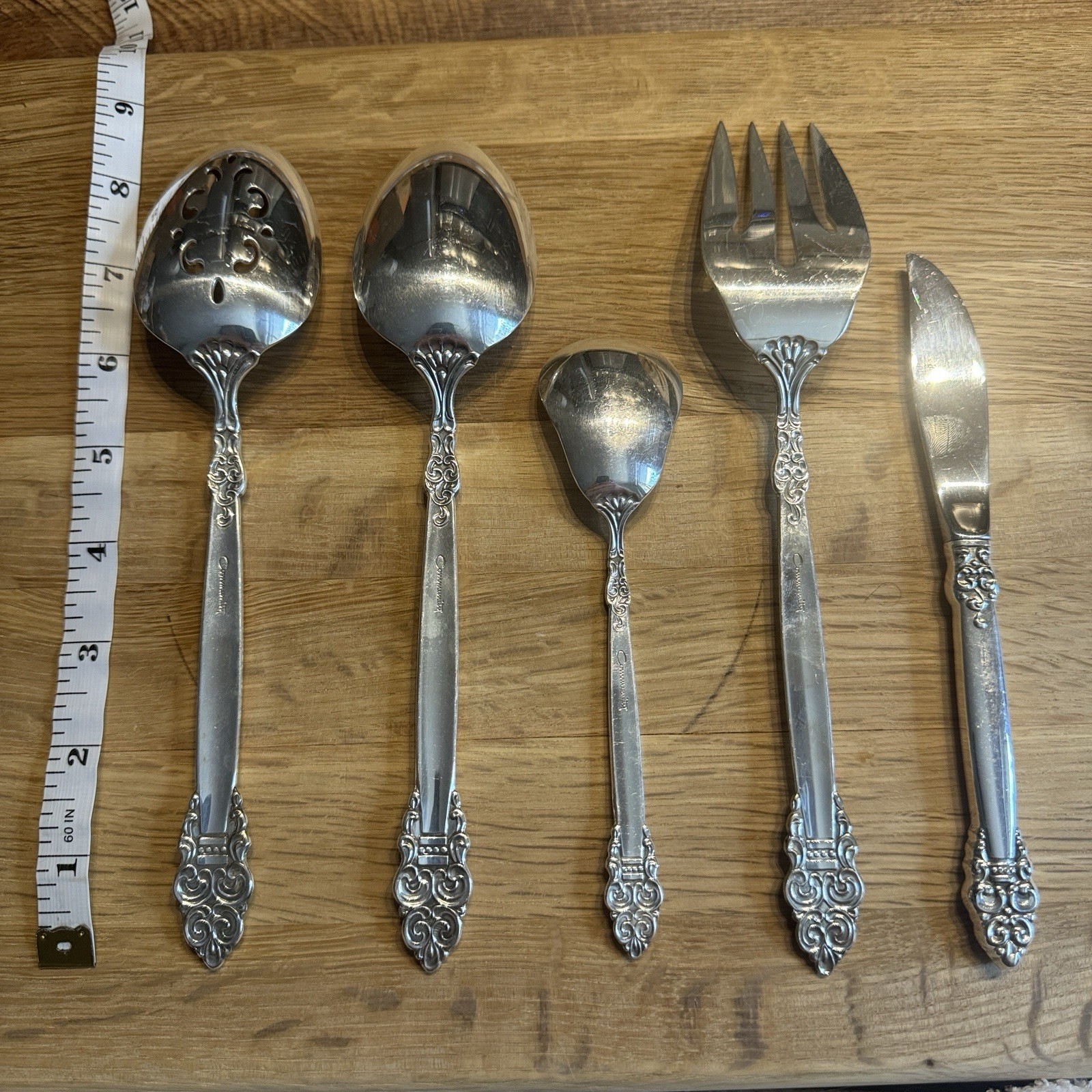 Oneida Community SPANISH CROWN Silverplate 1970 Hostess Serving Set Spoons Fork