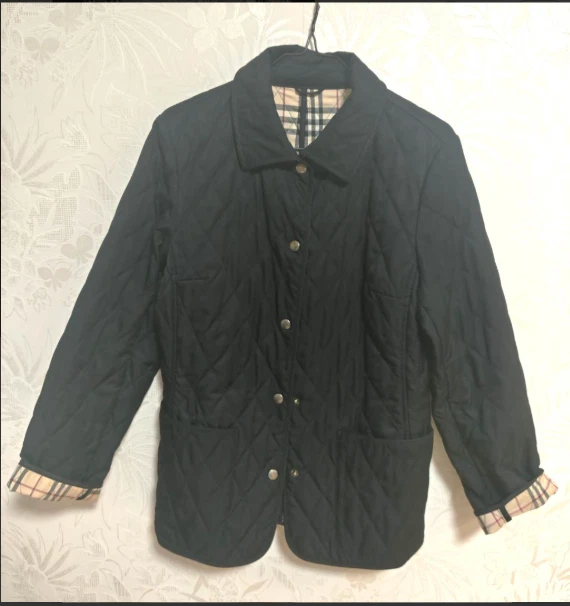 Chaqueta Burberry London para mujer acolchada con diamantes forrada a cuadros Nova negra talla 40