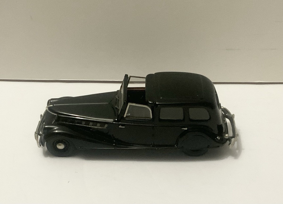 V2.0] Les Petites Renault - Renault Reinastella cabriolet 1931