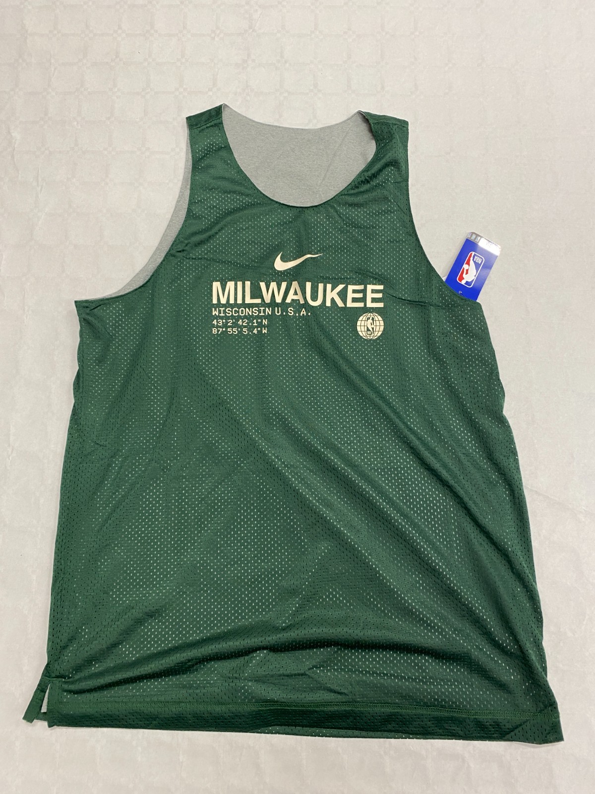 Débardeur réversible Nike NBA Bucks coloris vert et gris taille L pour homme
