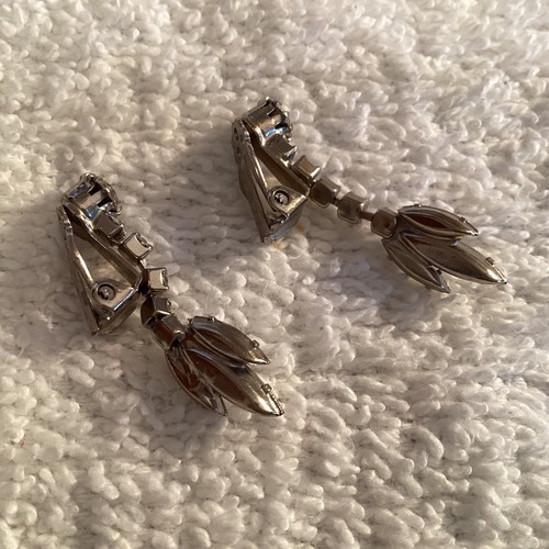 Vintage Rhinestone Dangle Clip On Earrings 1 1/2” L - Picture 2 of 8
