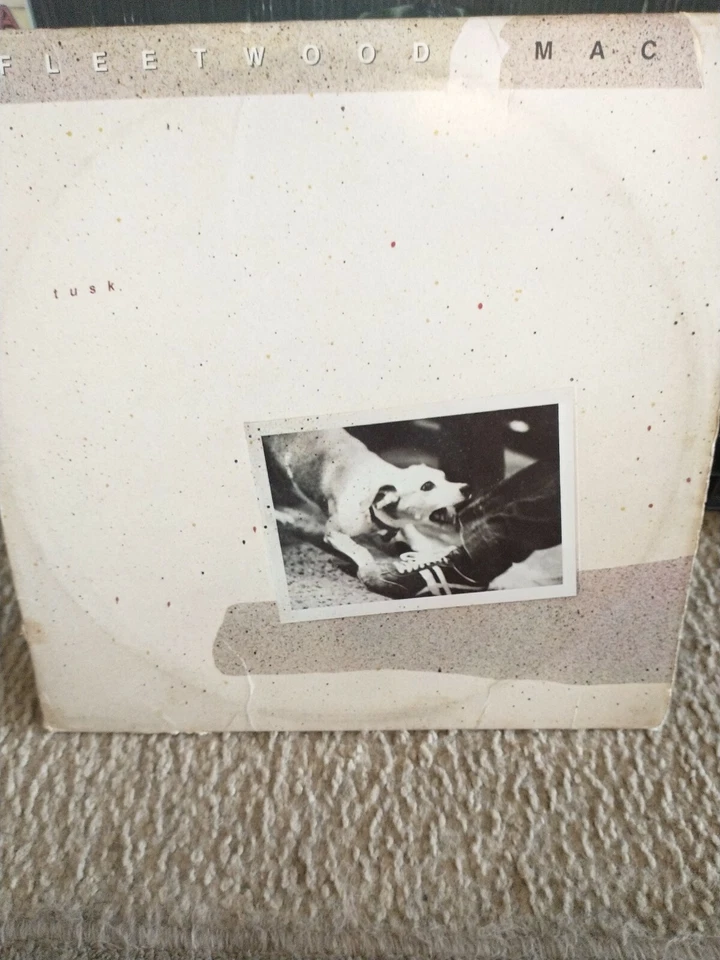 Old/used/scratches/vintage records/ had since 70's Crate of 200/sold separately  Foto 2 de 4