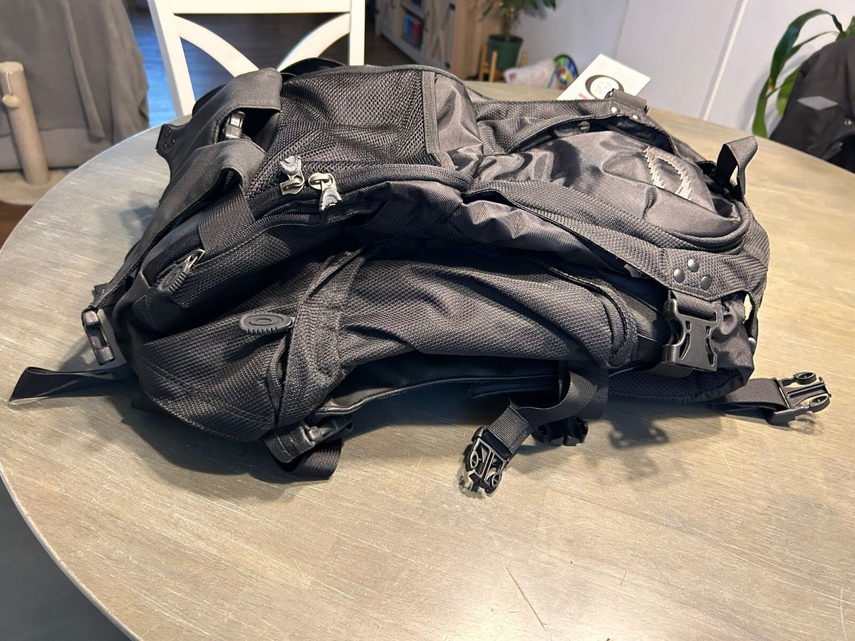 Oakley Snow Pack 1st Gen Backpack Vintage Static SI 92028