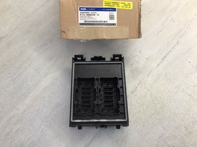 2018 Ford Transit Connect OEM Fuse Junction Panel Assembly KT1Z-14A068