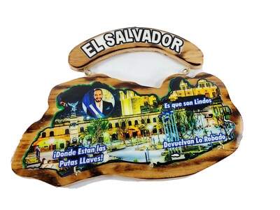 El Salvador Wooden Map Key Holder, Colgadero de llaves De Madera Artesanal 11'' 