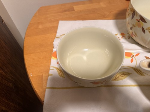 Halls Superior Quality Kitchenware Autumn Leaf Small Mixing Bowl Vintage - Picture 2 of 2