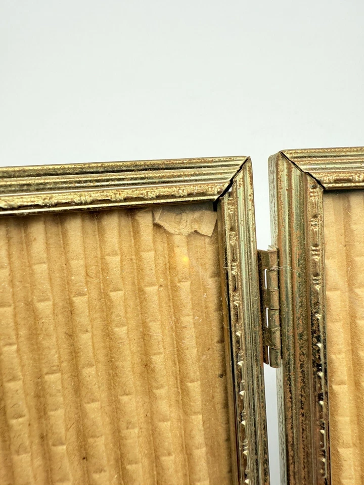 Marco de fotos doble de metal dorado vintage remolino ornamentado 5X7 Foto 4 de 4