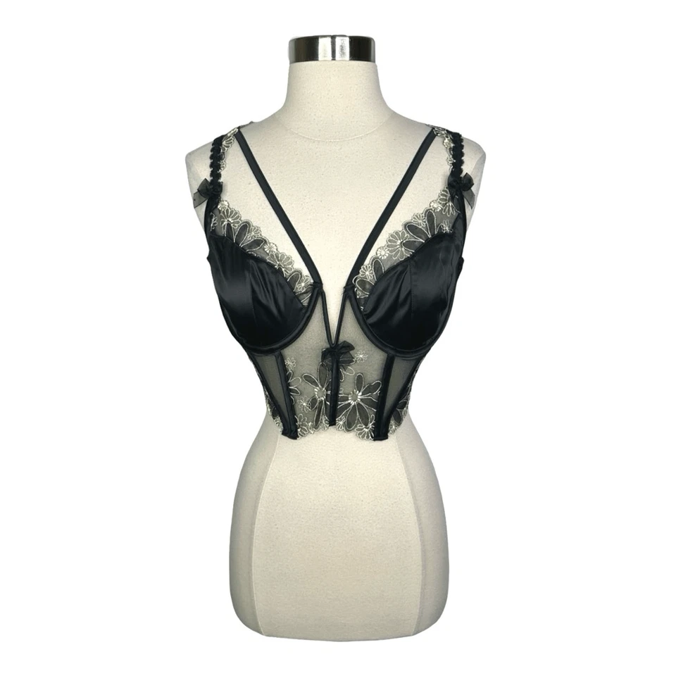 Bustier For Love & Lemons x Victoria’s Secret Daisy Lashes tamanho 38C bordado - Imagem 2 de 4