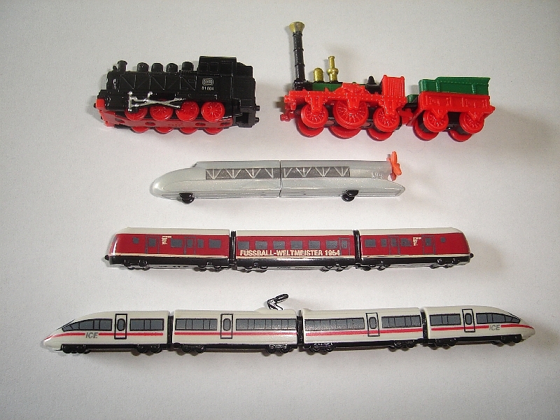 GERMAN DEUTSCHE BAHN COLLECTION MODEL TRAINS SET 2011 KINDER SURPRISE  MINIATURES