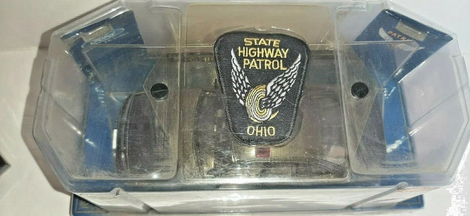 CODE 3 POLICE CAR OHIO STATE TROOPER DIE CAST SCALA 1:24 - Immagine 2 di 2