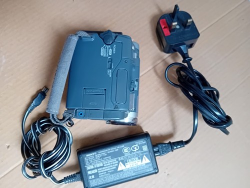 Sony CCD-TRV228E MINI DV Camcorder 120x Digital Nightshot Zoom LCD Touch Panel - Picture 11 of 24