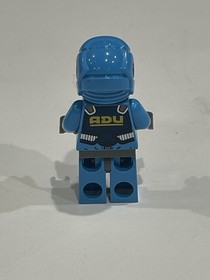 Alien Defense Unit Soldier 3 Lego minifigure Space Alien  Conquest 7052 7066