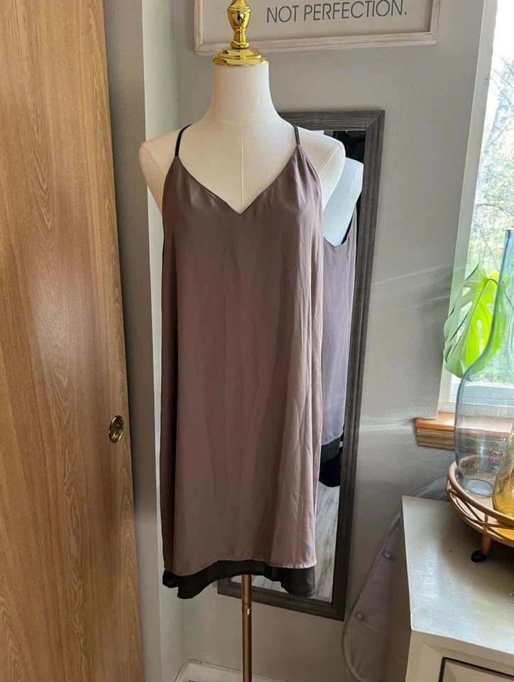 Mini vestido reversible tentado Foto 3 de 4