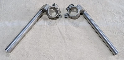 Guidons bracelets Suzuki SV 650 S de 1999 à 2002 - Photo 1/4