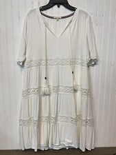 Kate & Sam Dress Womens Medium White Short Sleeve V-Neck Pullover Knee Length
