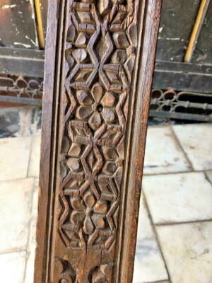 Plaque Décorative En Bois Sculpté Main - Motif Floral - Antiquité Inde 1900-1940