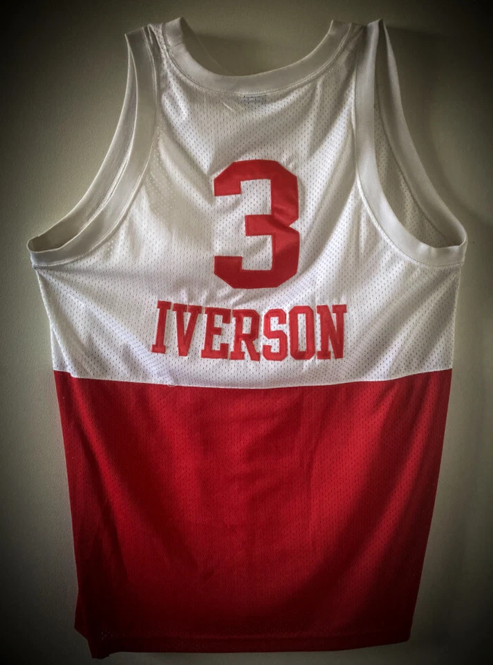 Vintage Allen Iverson Philadelphia 76ers Jersey-Great Condition. - Image 2 of 2
