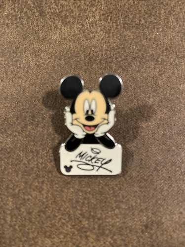 Disney Pin- Mickey's Autograph Pin