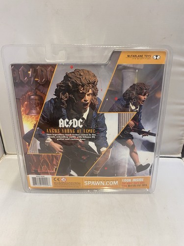Figura de acción MCFARLANE TOYS Angus Young of AC/DC 2001 (NUEVA) - Imagen 2 de 2