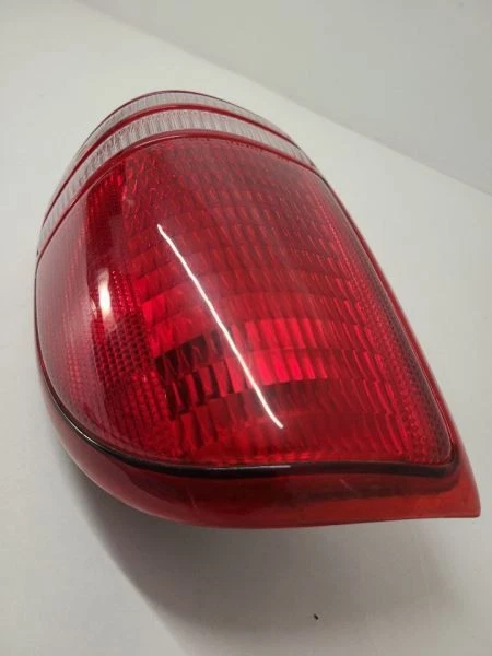 Задний правый пассажирский фонарь 1997-2004 DODGE DAKOTA RH 55055112 97-04        - Изображение 3 из 4