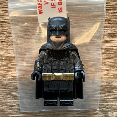 Abnormal BvS Batman Minifigure Limited Edition
