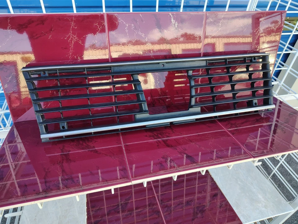 1980-1982 Subaru Brat GL Cyclops Third-Eye Front Grille Factory OEM/JDM Vintage - Image 2 of 4