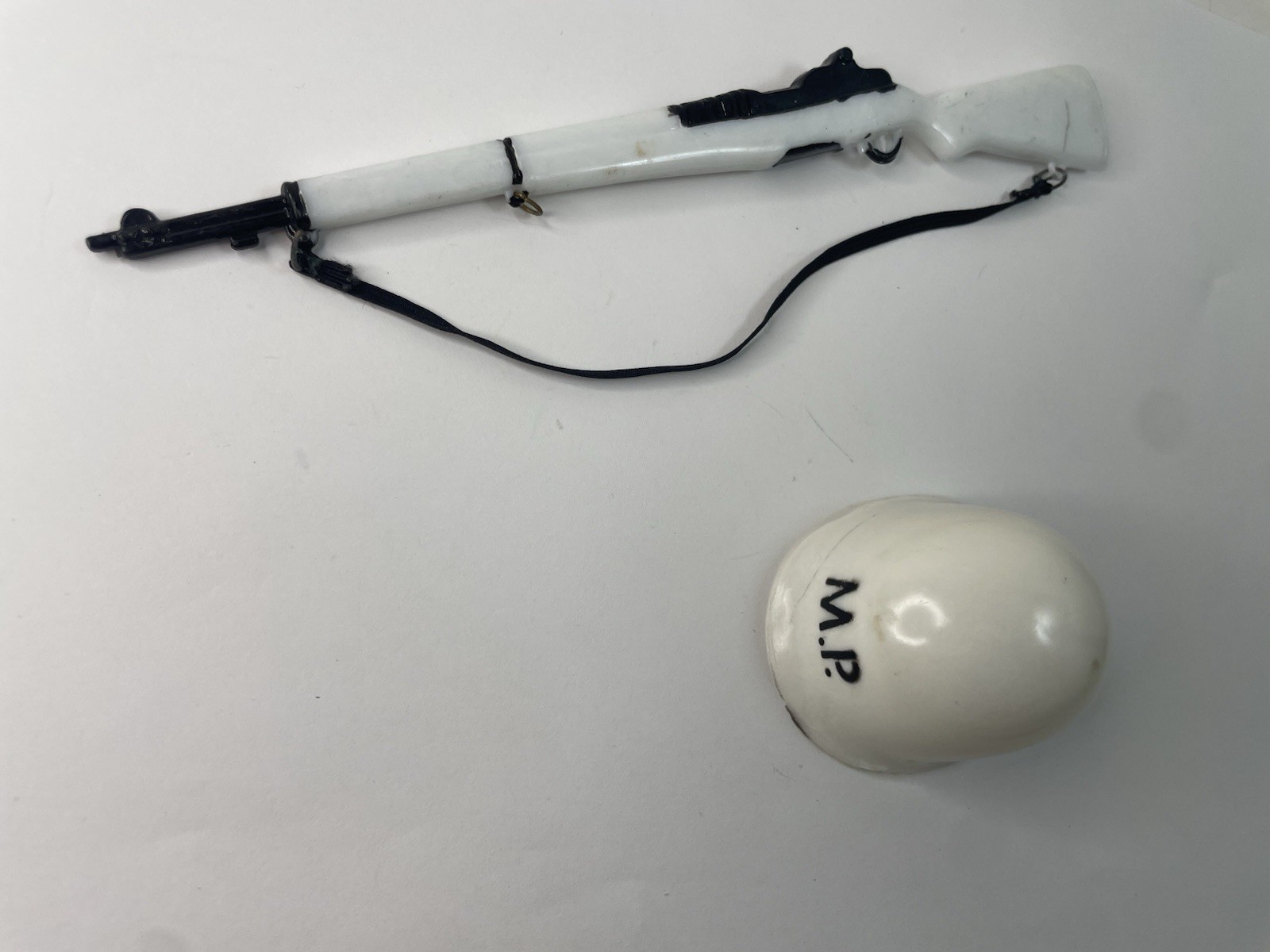 Vintage 1964 GI JOE Action Figure Accessories M.P. Helmet & M1 Garand Rifle