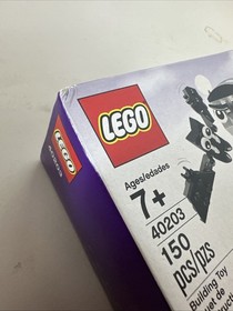 LEGO Set # 40203 Dracula Vampire and Bat Retired Halloween Set Brand New Sealed