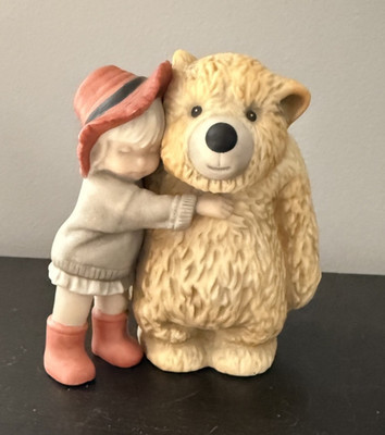 NBM Bahner Studios AG Figurine 1999 Give More Hugs, Give More Love 535656
