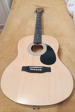 MARTIN SMITH V-101-N Acoustic Guitar  Great Condition with gig bag