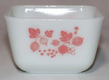 Vintage Pyrex Pink Gooseberry 501-B Refrigerator Dish No Lid 1.5 Cup