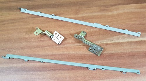 Hinge Displayscharniere mit TFT Halterungen aus Notebook Toshiba Satellite 2435