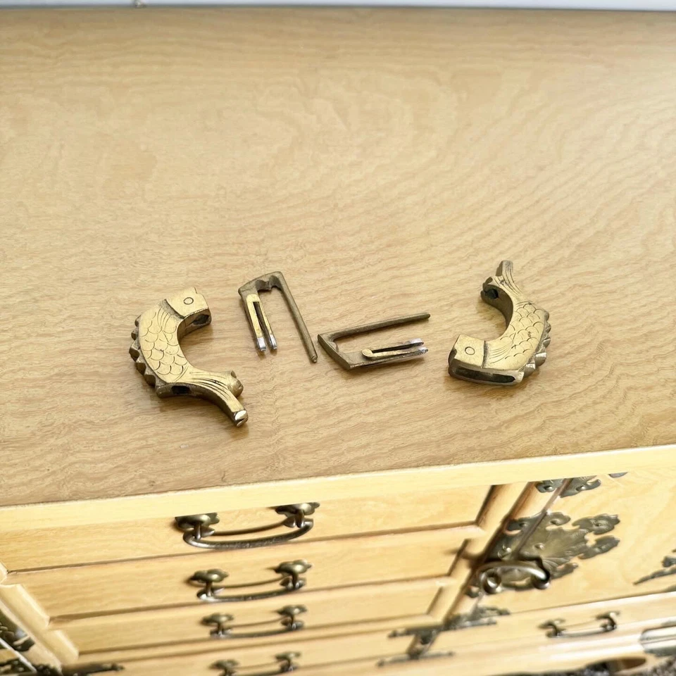 Altar/cofre/aparador Chinoiserie Elm High Point Foto 4 de 4