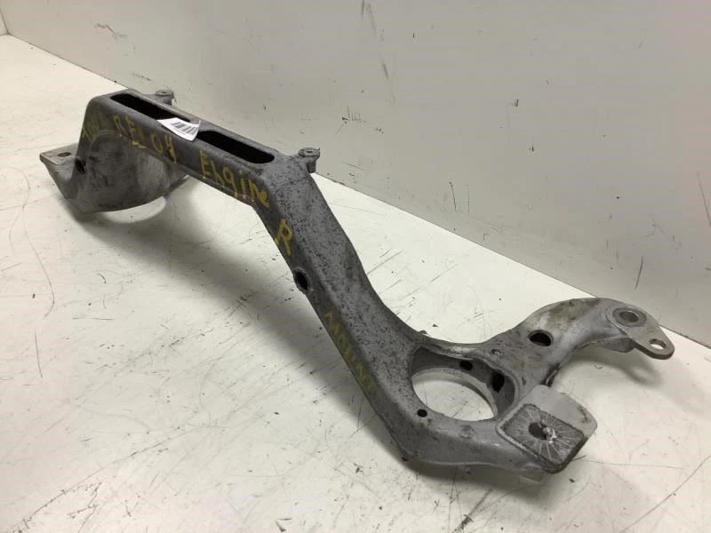 Volkswagen Touareg 2004 3,2 L AWD motor delantero travesaño subchasis soporte Foto 3 de 4