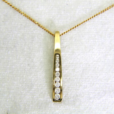 9 kt 9 kt Gelbgold Kanal-Set Zirkonia Anhänger 18'' Kette