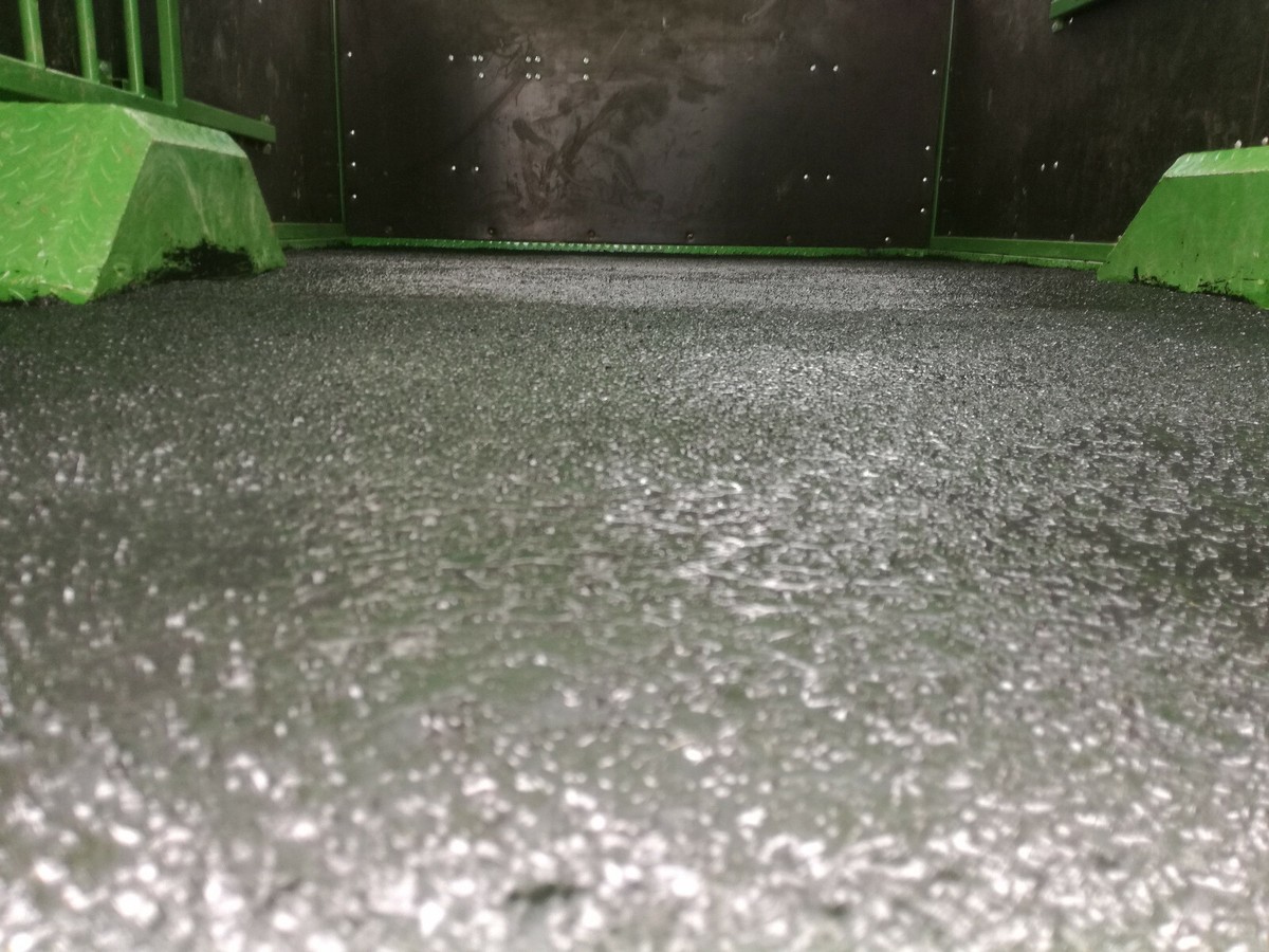 FLÜSSIGGUMMI, GUMMIBODEN, GUMMIESTRICH ... - DE