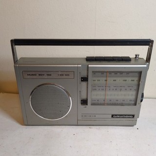 Radio d'epoca Grundig Music Boy 150 FM SW MW LW batteria e rete non testata