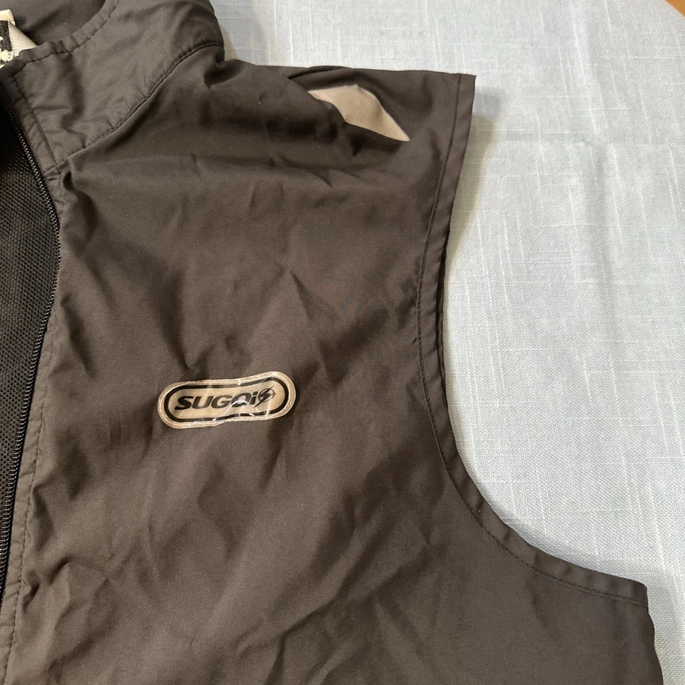 Sugoi 男式拉链骑行背心黑色中号浅风衣 — 第 3/4 张图片