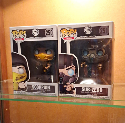 Funko Pop! Games Mortal Kombat X Scorpion #250 & Sub-Zero #251 2-Pack