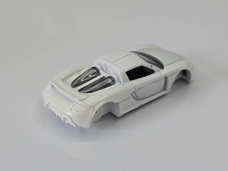 2025 Hot Wheels Premium Porsche Carrera GT Prototype - Ready To Ship Worldwide - Image 3 of 4