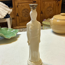 Avon Skin-So-Soft Bath Oil 8 fl oz Vintage White Figurine Bottle