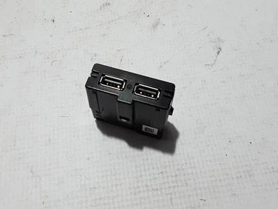 VW TOUAREG CR7 Connecteurs de Lecteur de Musique Supplémentaires 26799842 - Photo 1/3
