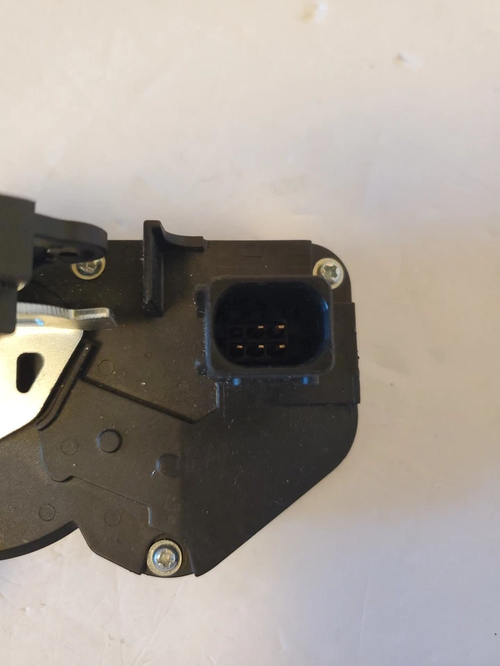 Motor actuador cerradura puerta trasera izquierda eléctrica con cable GMC Sierra 1500 2013 Foto 3 de 4