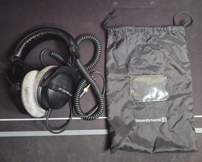 Beyerdynamic DT 770 Pro 250 Ohm Studio Headphones Closed Back (GREAT CONDITION)