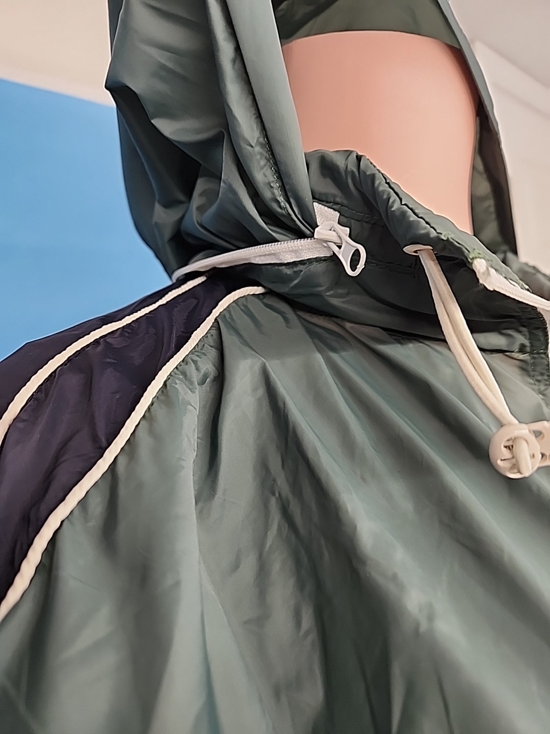 Nwt Zero In On Rain Womens suit jacket and pants size Small Green Brown Black 