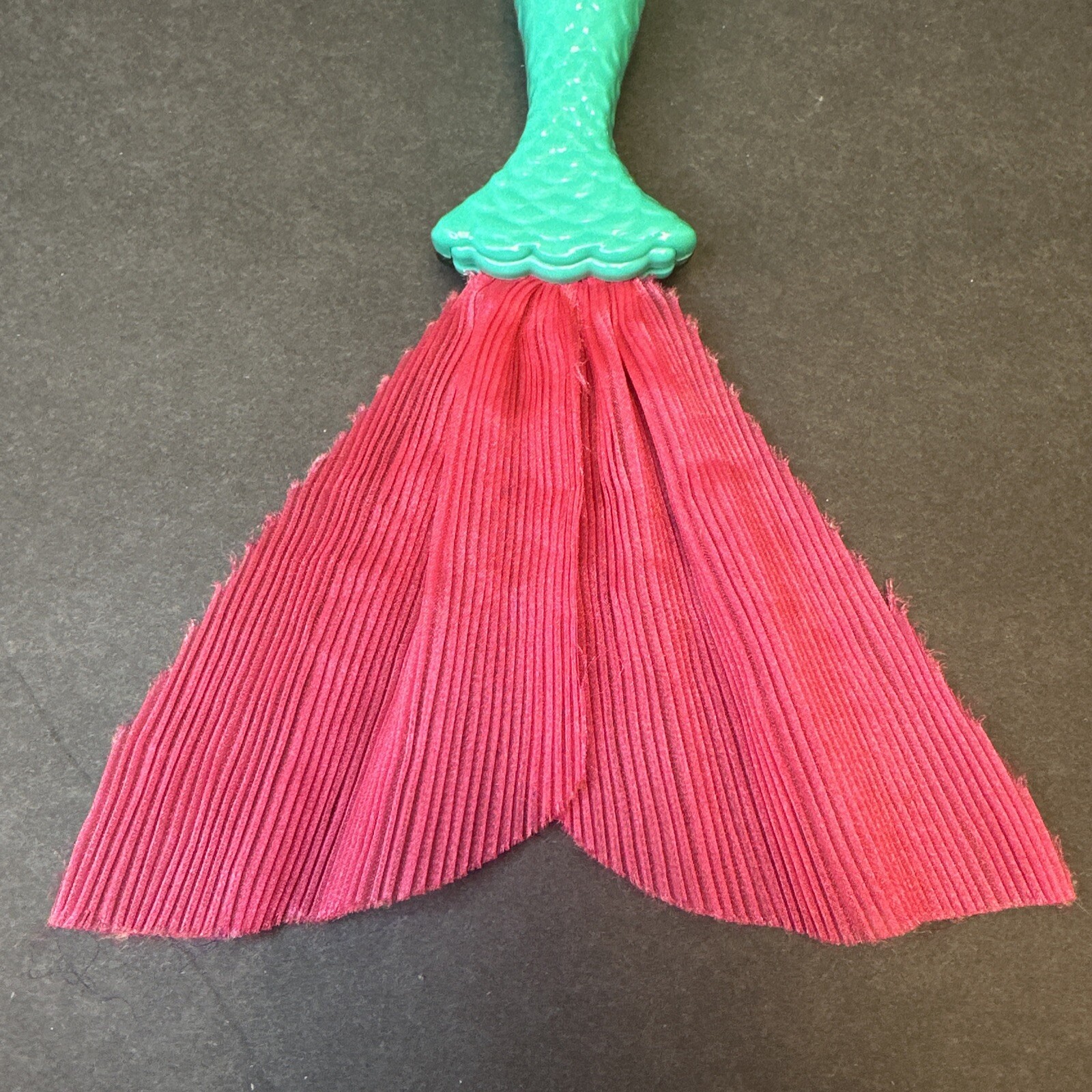 Mattel 2020 Color Reveal Mermaid Barbie African American Pink/aqua Hair