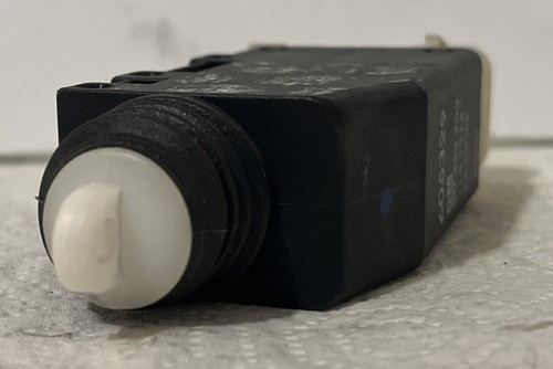 Saab Rear Door Locking Solenoid (1994-2004) #90493703 #604329 - Picture 5 of 5