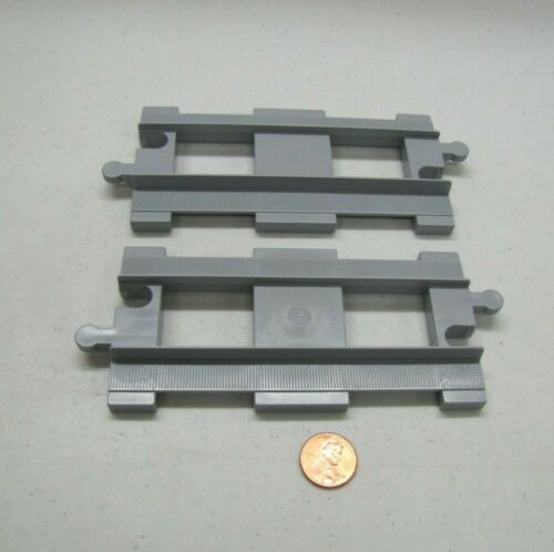 Lego Duplo 2 PIECES STRAIGHT LIGHT GRAY TRAIN TRACK Thomas the Train for Engine - Picture 1 of 3
